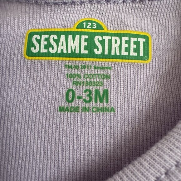 2011 sesame Street Elmo Infant Romper Body Suit Newborn 0-3 Month Creeper NWT - Picture 3 of 7